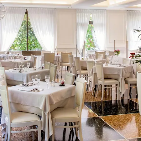 Mediterraneo Hotell 3*